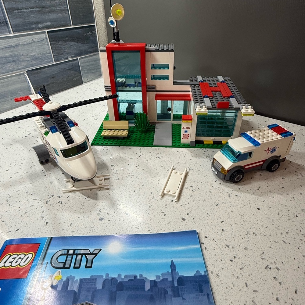Building Block Emergency Rescue Set - Picture 2 of 12